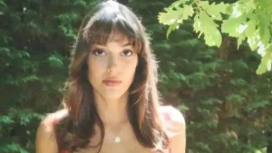 Cannes Film Festivali’nde Dilan Çiçek Deniz’in yeni imajı dikkat çekti