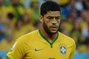 Hulk Fluminense ile 1,5 yıllık sözleşme imzaladı, 7 numarayı giyecek