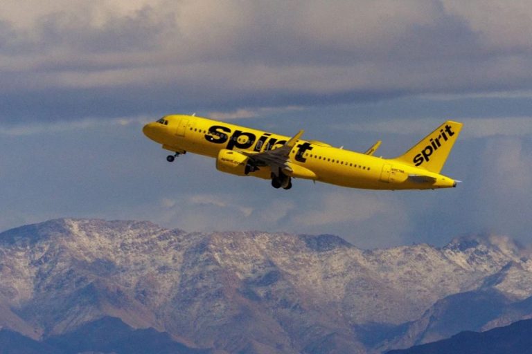 İran savaşı sonrası artan yakıt maliyetleri Spirit Airlines’ı iflasa sürükledi