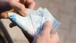 Melis Sezen kimdir, kaç yaşında ve hangi projelerde yer aldı?