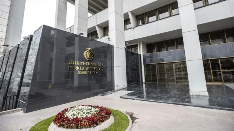 TCMB rezervleri bir haftada 949 milyon dolar azalarak 159,2 milyar dolara indi